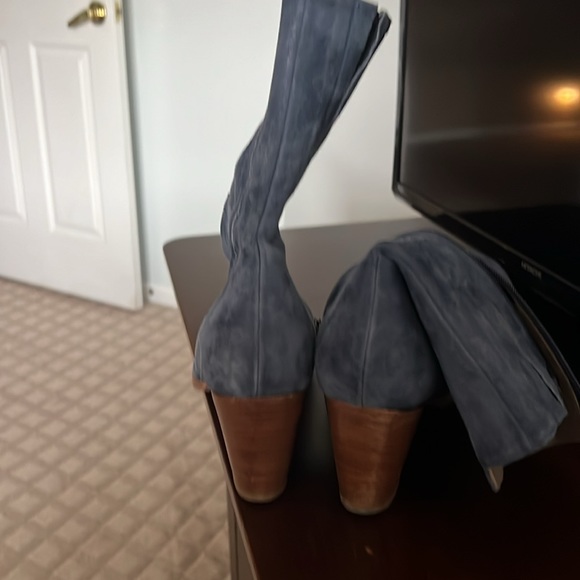 BLUE SUEDE MIDI BOOT!!! So cute with a skinny Jean or dress !  Worn maybe 5 x’s - Picture 6 of 6